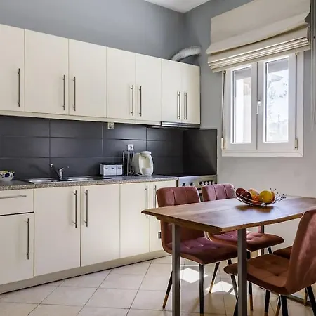 Lejlighed Ninemia Apartment 2 *